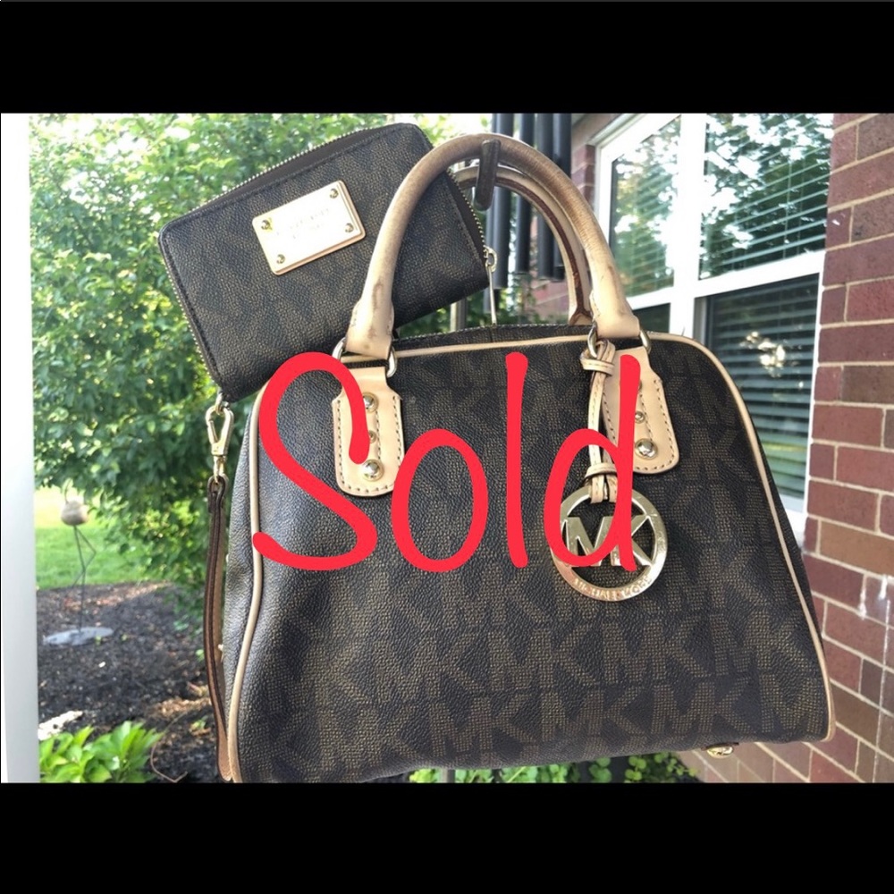 Michael Kors MK Bag & matching wristlet